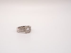 EMERALD CUT 950 PLATINUM (11)