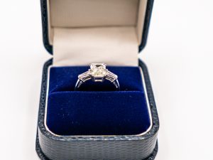 EMERALD CUT 950 PLATINUM (3)