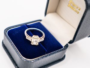 EMERALD CUT 950 PLATINUM (4)