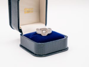 EMERALD CUT 950 PLATINUM (8)