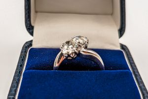 Emerald 6 stone with round brill plat (3)