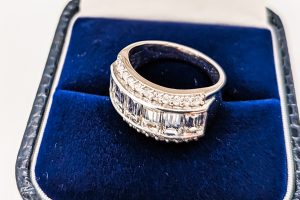 Emerald 6 stone with round brill plat (3)