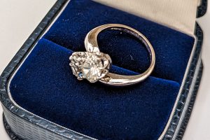 Emerald 6 stone with round brill plat (5)