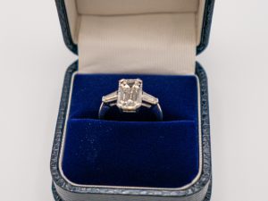 Emerald cut 3.85ct total 950 PLATINUM (5)