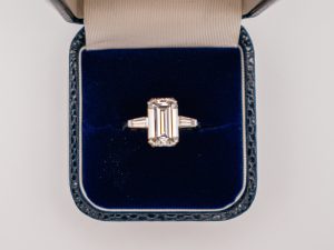 Emerald cut 3.85ct total 950 PLATINUM (6)