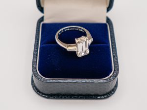 Emerald cut 3.85ct total 950 PLATINUM (7)