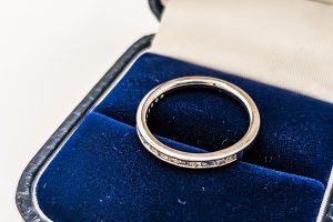 HALF ETERINTY 750 18 CT (6)