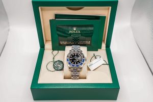 Rolex GMT Batgirl 126710BLNR (1)