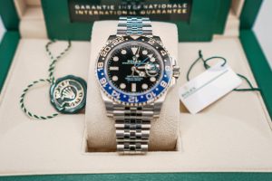 Rolex GMT Batgirl 126710BLNR (2)